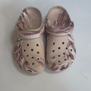 CROCS Marbled Mauve and Cream Classic Clog